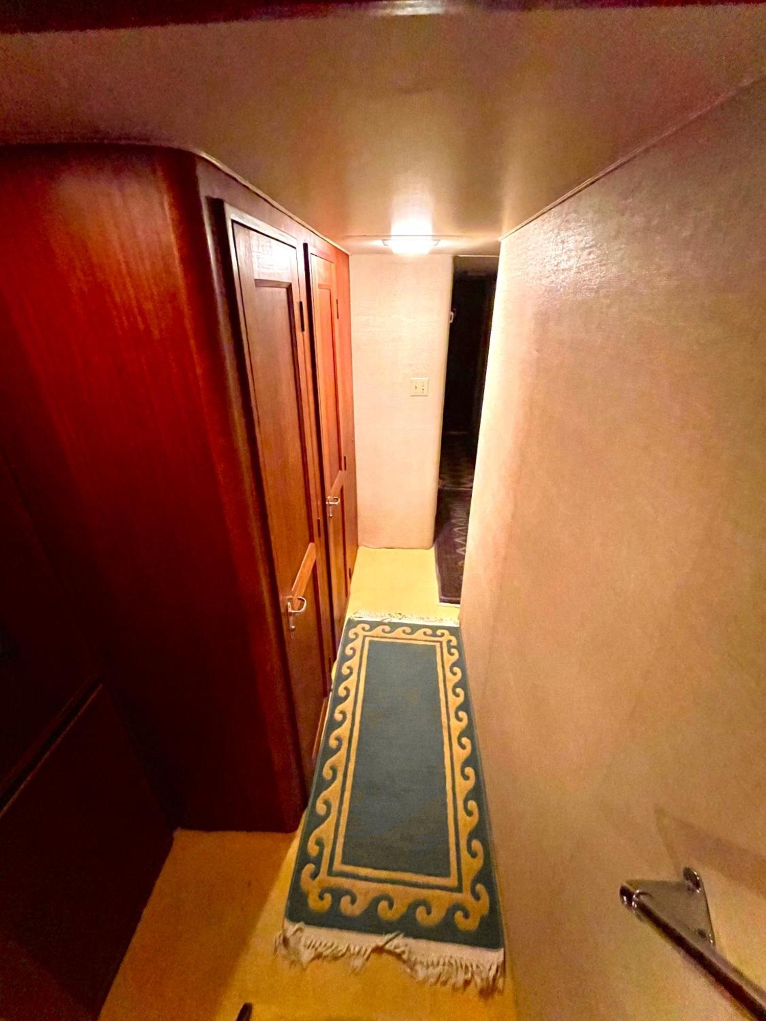 Hotel Yacht Our Alissa サン・アドリア・デ・ベソス エクステリア 写真
